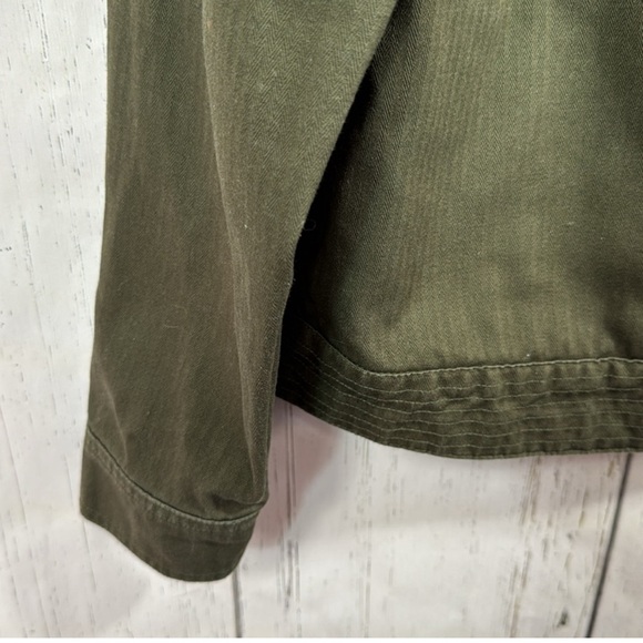 Disney Star Wars Galaxy Edge Resistance Logo
Olive Green Zip Up Rebels Jacket - Picture 6 of 10